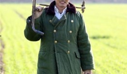 大衣哥老婆语音爆料视频,揭秘明星家庭背后的真实生活