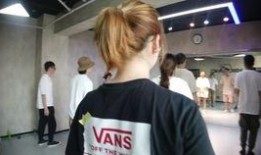 今日热门笑话爆料视频,笑点满满，快来一睹为快！