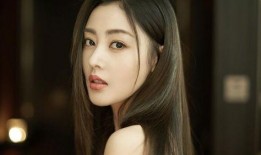 娱乐爆料客张天爱,揭秘明星幕后故事